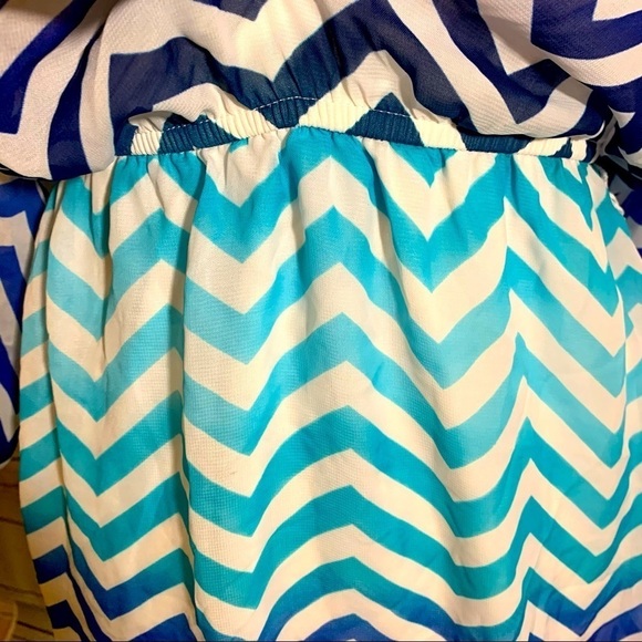 Speechless Chevron Dress Size Small - Picture 3 of 7